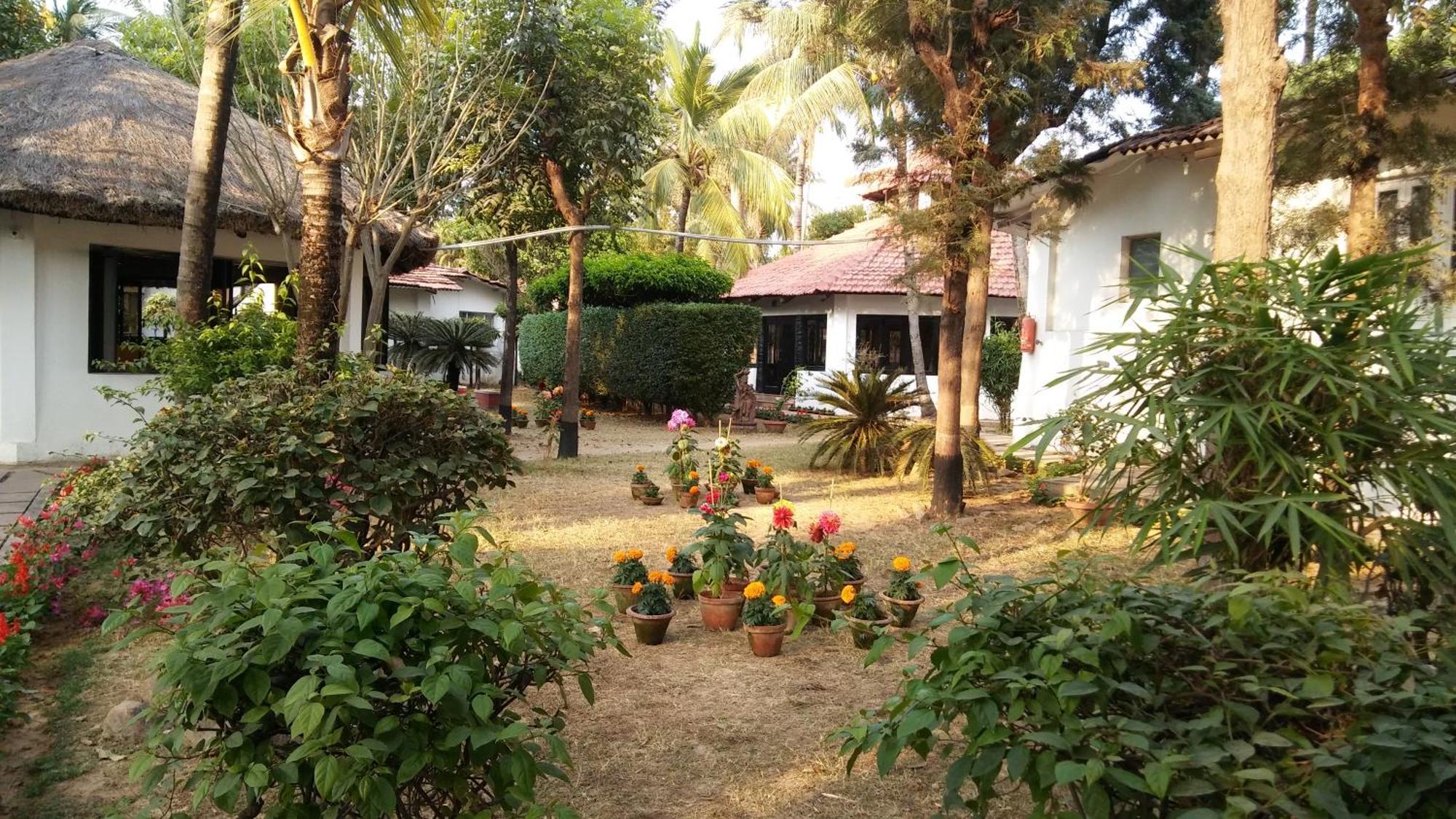 Chhuti Holiday Resort Bolpur Eksteriør bilde