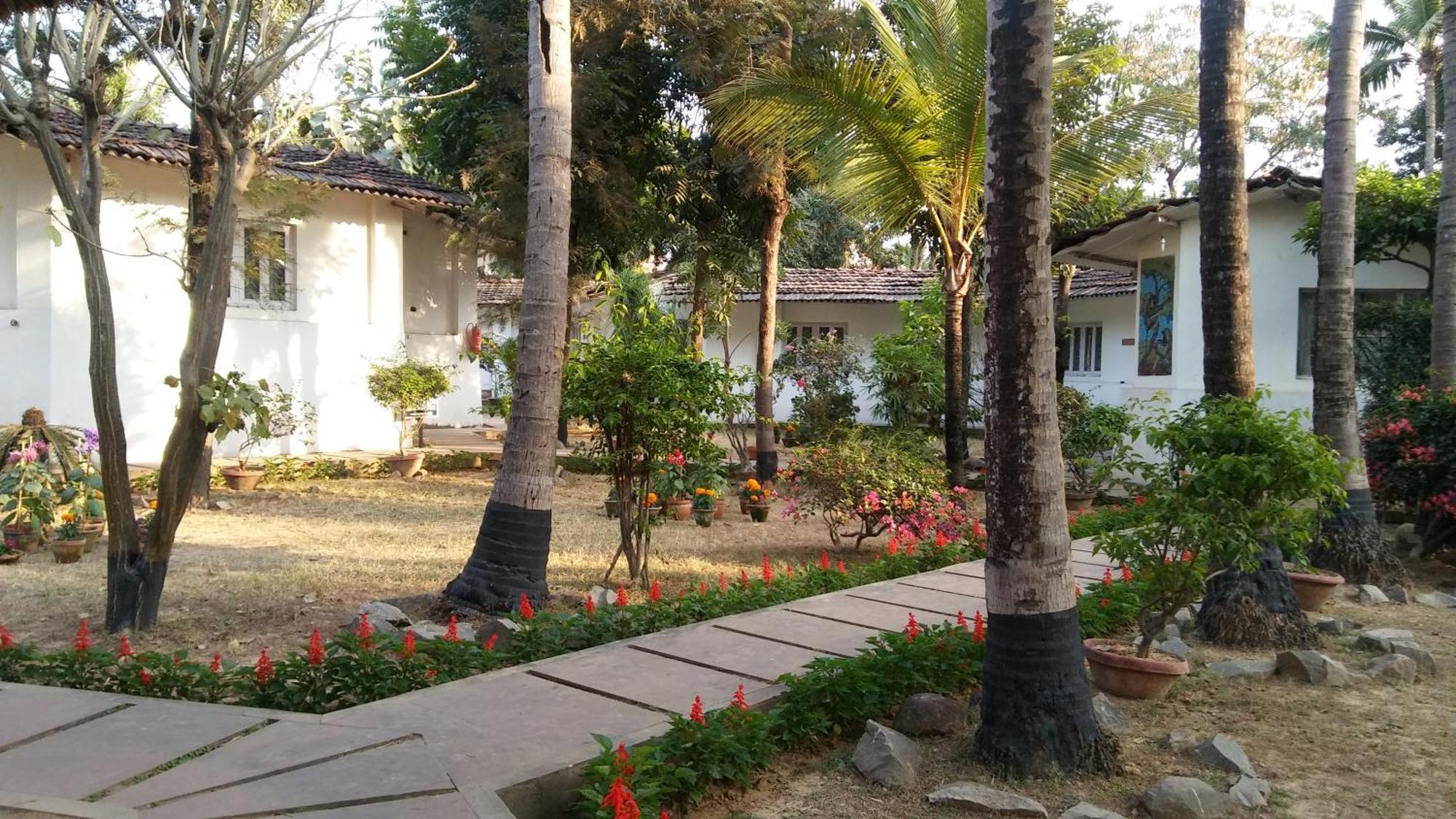 Chhuti Holiday Resort Bolpur Eksteriør bilde